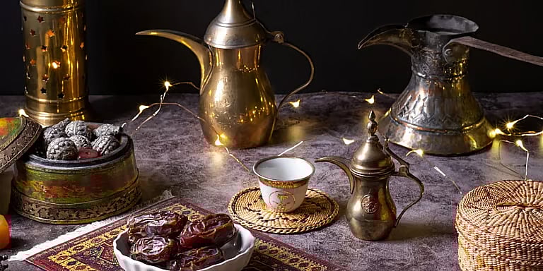 أخصائي: الوالدان مسؤولان عن ترسيخ الأجواء الرمضانية بنفوس الأبناء 