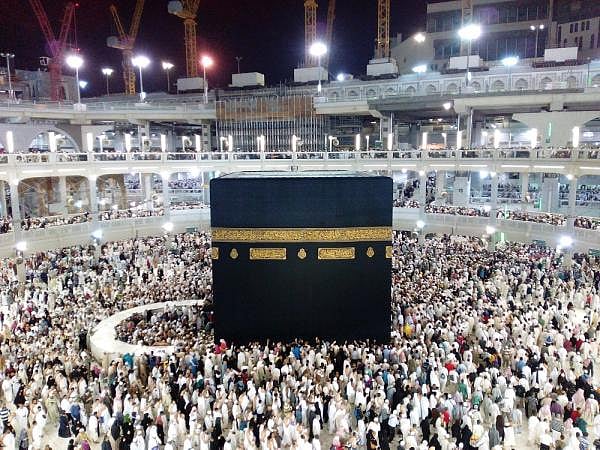وزارة الحج والعمرة تعلن عن سنن وآداب مستحبة أثناء زيارة الحرمين الشريفين
