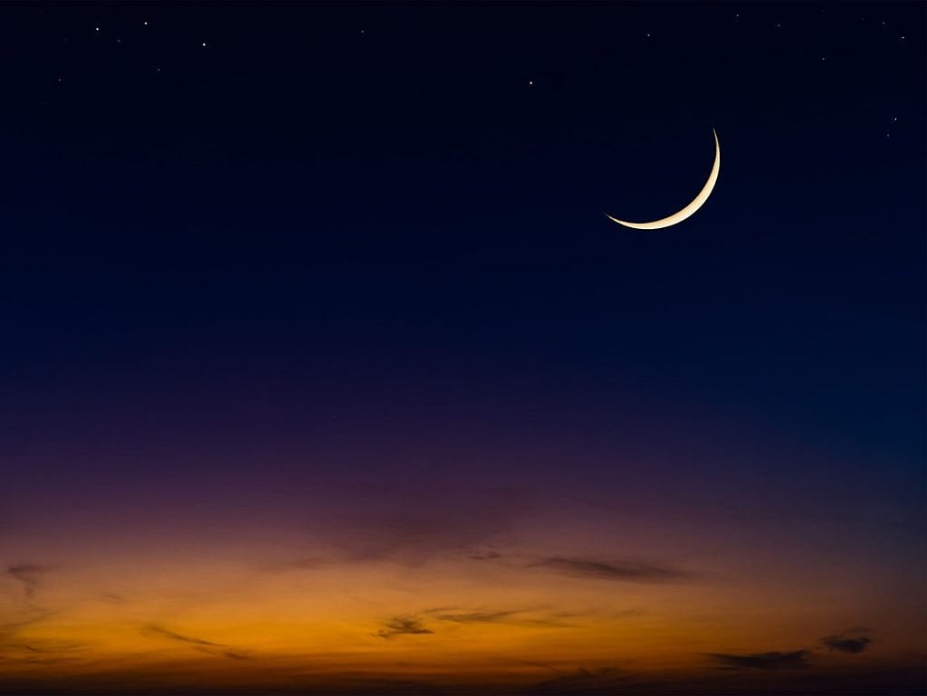 المحكمة العليا تدعو لتحري هلال رمضان 1447 وسط جدل فلكي حول موعد بدء الشهر الكريم