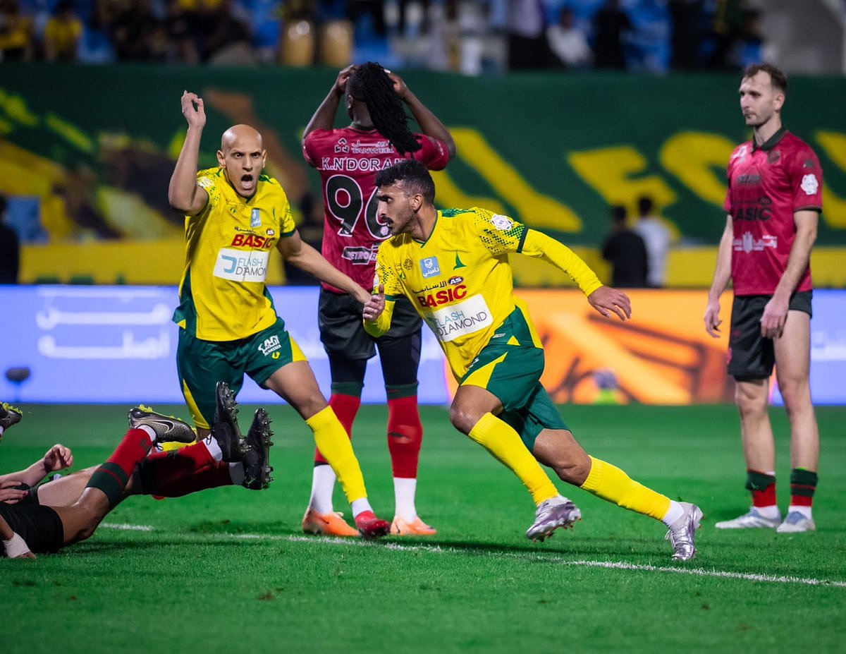 الخلود يفوز على الخليج 3-2 في «دوري روشن» 