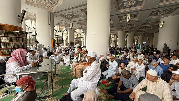 رئاسة الشؤون الدينية تكثّف برامج التوعية بآداب زيارة المسجد النبوي 