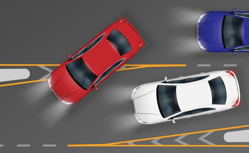 المرور يحذر من 4 أخطاء يرتكبها قائد المركبة عند التجاوز 