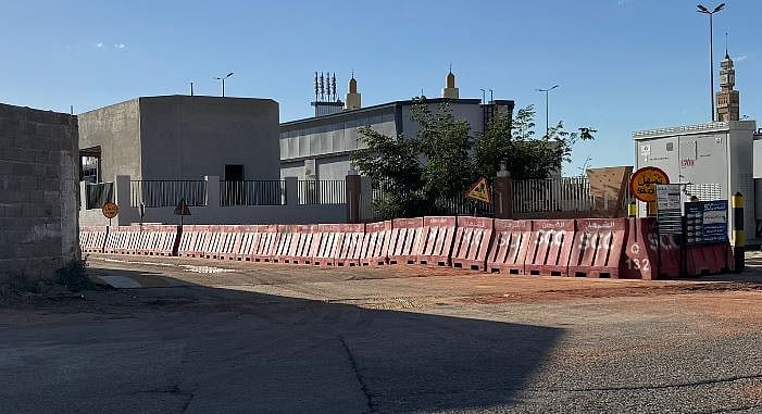 بعد نشر «عاجل».. الجهات المعنية تُنهي أزمة الطريق المغلق بالبكيرية 