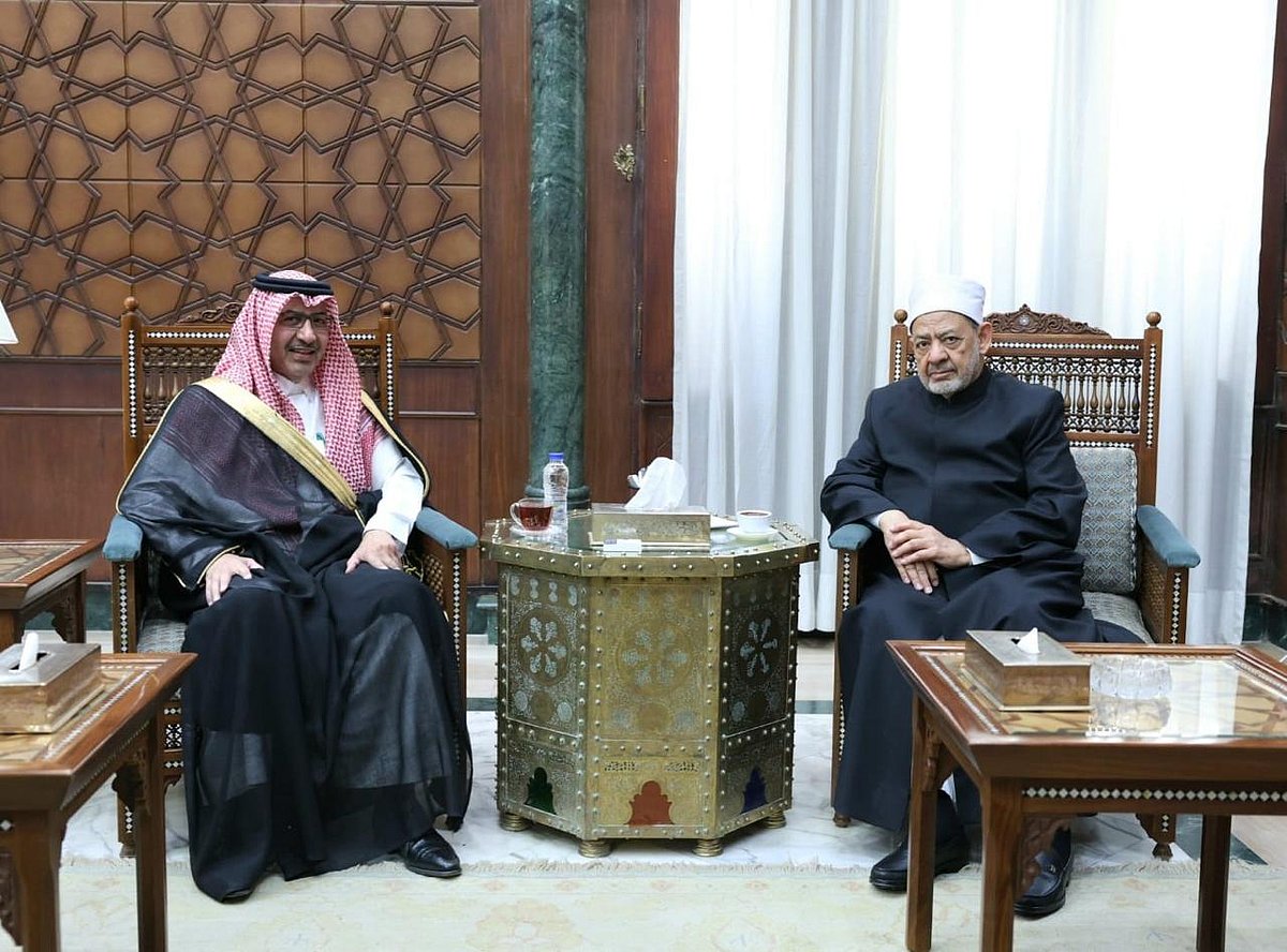 شيخ الأزهر يستقبل سفير السعودية بالقاهرة لتعزيز التعاون المشترك