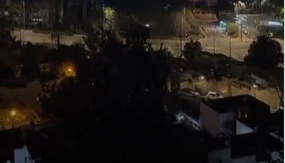 انفجارات في سماء القدس بعد إطلاق صواريخ إيرانية واستجابة الدفاعات الإسرائيلية