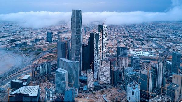 «الأرصاد»: أمطار غزيرة على معظم المناطق بدءًا من الإثنين وحتى الجمعة المقبل 