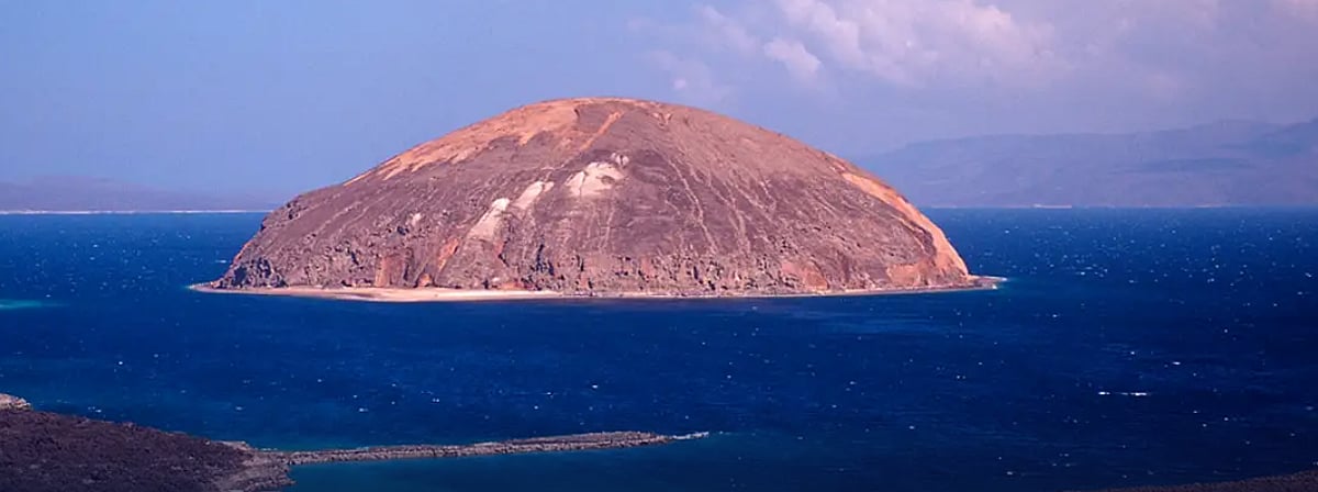 رويترز: حلفاء إيران سيغلقون باب المندب حال خروج الوضع عن السيطرة 