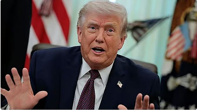 ترامب: نبدأ الآن تطهير مضيق هرمز كخدمة لدول العالم كالصين وفرنسا وألمانيا 