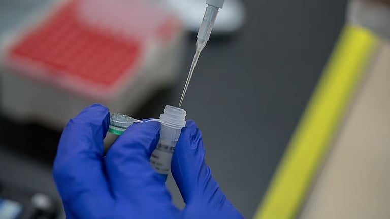 روسيا: اكتمال تجارب دواء جديد لعلاج سرطان الدم تمهيدًا لاعتماده في 2026 