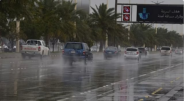 «الأرصاد»: أمطار متوسطة إلى غزيرة على عددٍ من محافظات منطقة مكة المكرمة 