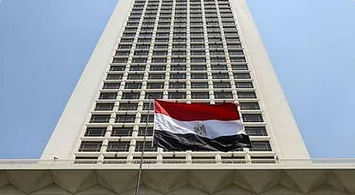 مصر تدين استهداف موقعين حدوديين شمال الكويت 