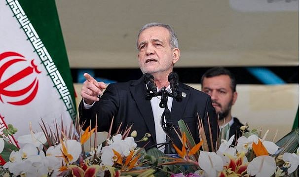 القيادة العسكرية الإيرانية: نرصد تحركات الجيش الأمريكي وسنرد بقوة إذا استمر الحصار 