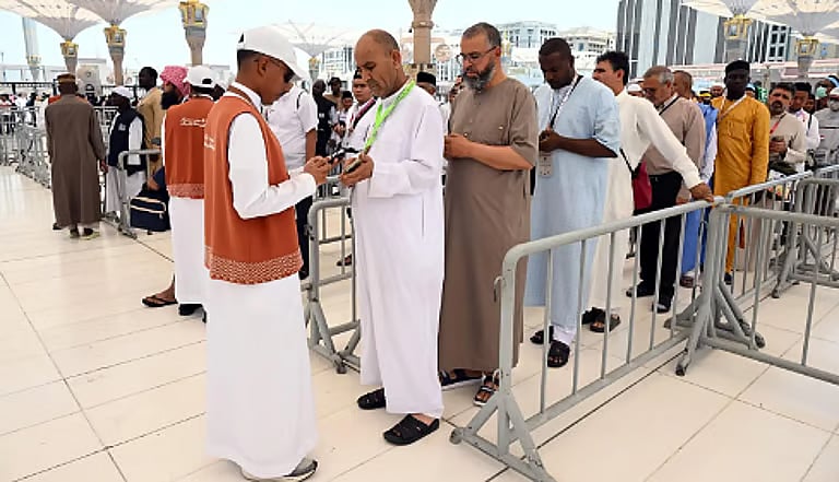 وصول 860 ألف حاج إلى المملكة حتى الآن 