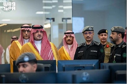 الأمير عبدالعزيز بن سعود يدشّن المركز الرقمي للعمليات الأمنية بمقر وزارة الداخلية في جدة 