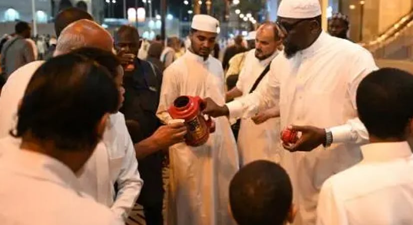 الضيافة المكية.. تقاليد اجتماعية وإنسانية متوارثة في خدمة الحجاج 