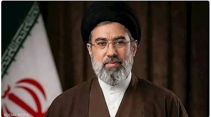 مجتبى خامنئي: لن يكون لأمريكا ملاذ آمن في المنطقة بعد الآن 