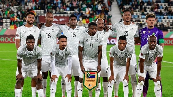 أزمة تأشيرات تؤجل سفر منتخب جنوب أفريقيا إلى المونديال.. ووزير الرياضة: «موقف محرج»