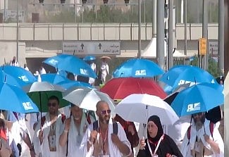 مختص: مبادرة حاج بلا حقيبة يسرت على الحاج وصوله 