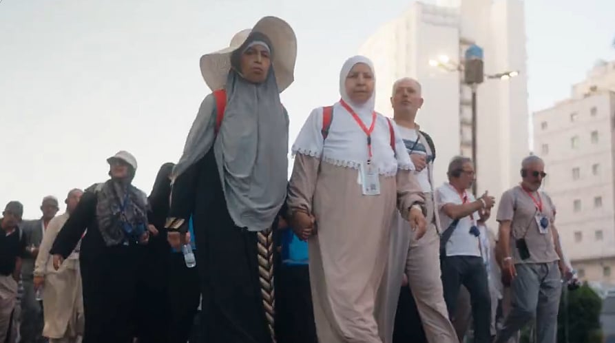 «وجدنا استقبالًا طيبًا وتنظيمًا ممتازًا».. ضيوف الرحمن يودعو