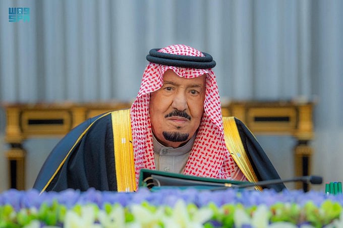 خادم الحرمين الشريفين يأمر بترقية وتعيين 212 قاضيًا بوزارة ا