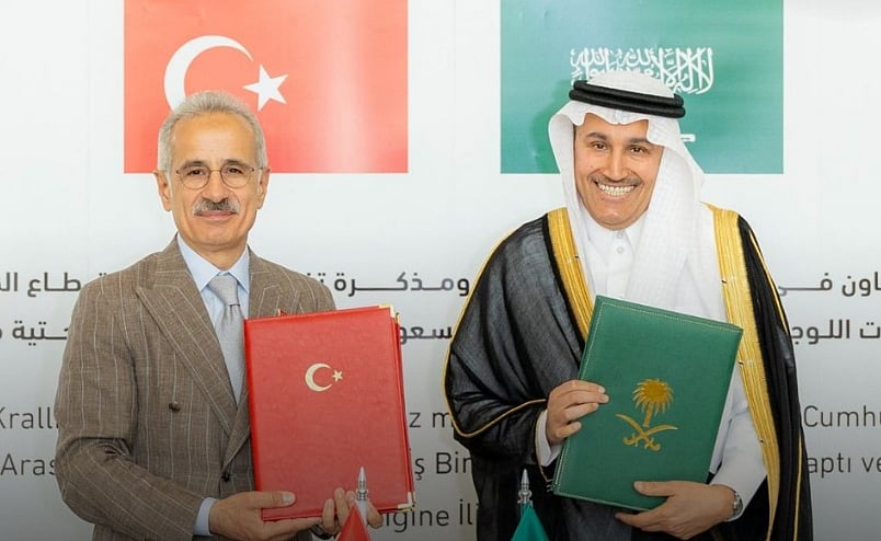 المملكة وتركيا توقعان مذكرة تفاهم للربط بالسكك الحديدية والخ