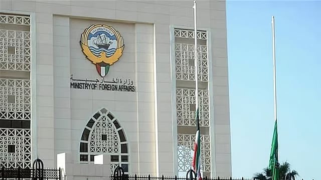 الكويت تعرب عن إدانتها لاستمرار الاعتداءات الإيرانية الآثمة 
