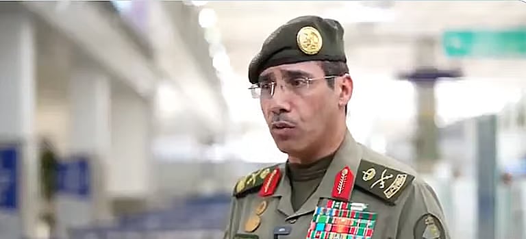 مدير الجوازات المكلّف يزور مركز قوة الدعم والمساندة للحج 