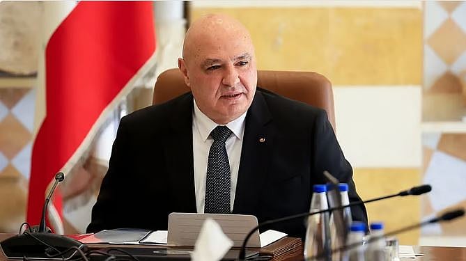 الرئيس اللبناني: نأمل أن تحمل التطورات الأخيرة ما ينهي معاناة شعبنا ويحرر أرضنا 
