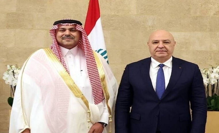 السفير الدوسري يُسلم أوراق اعتماده لرئيس الجمهورية اللبنانية 