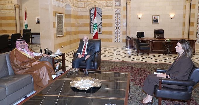 نواف سلام يستقبل سفير المملكة لدى لبنان 