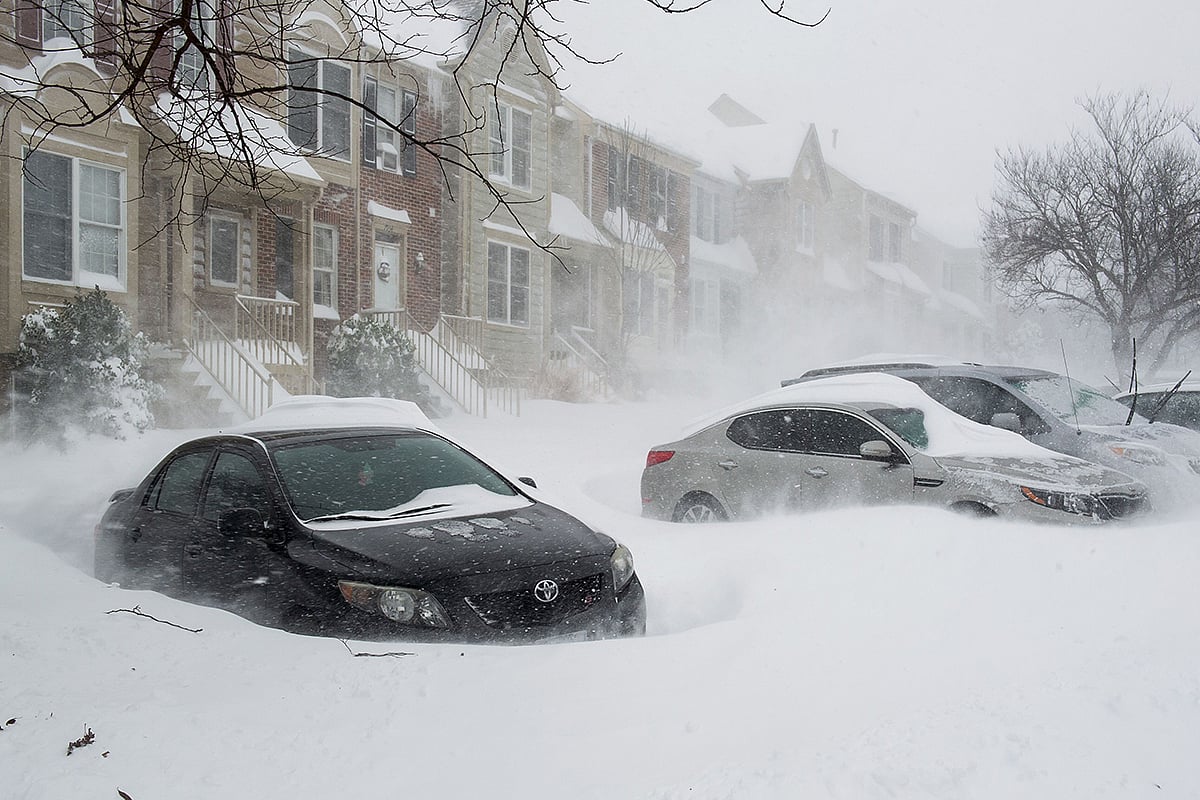انقطاع الكهرباء عن أكثر من 700 ألف منزل أمريكي بسبب عاصفة شتوية شديدة 