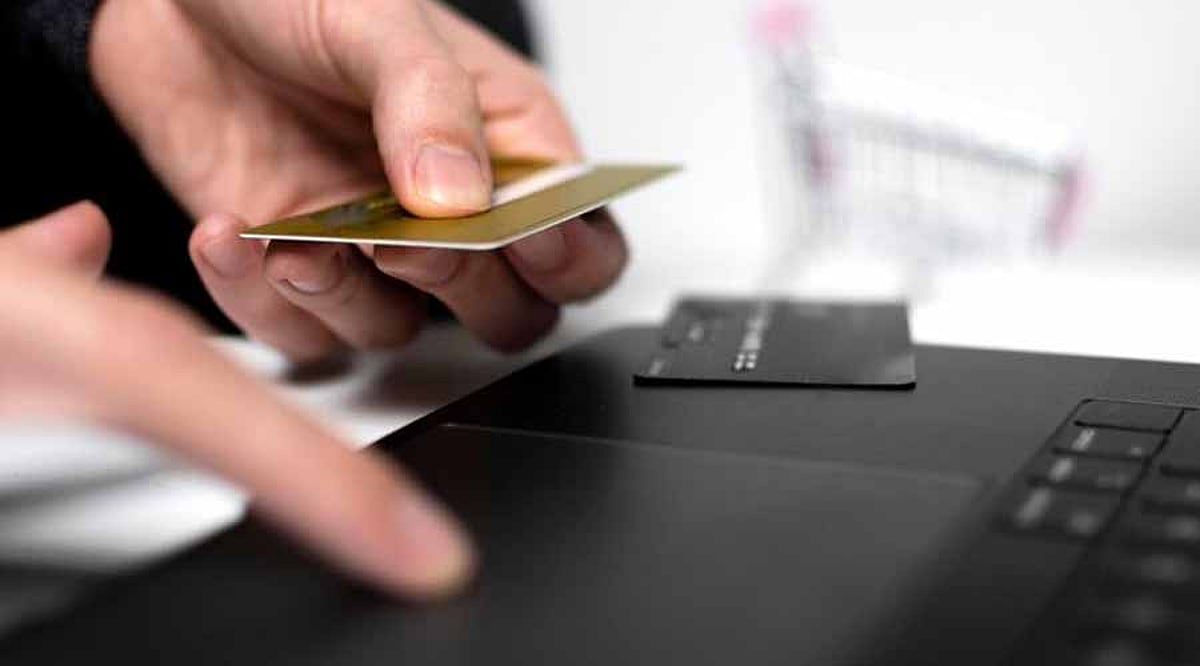 A Beginner’s Guide to Staying Competitive in a Cashless World A Beginner’s Guide to Staying Competitive in a Cashless World