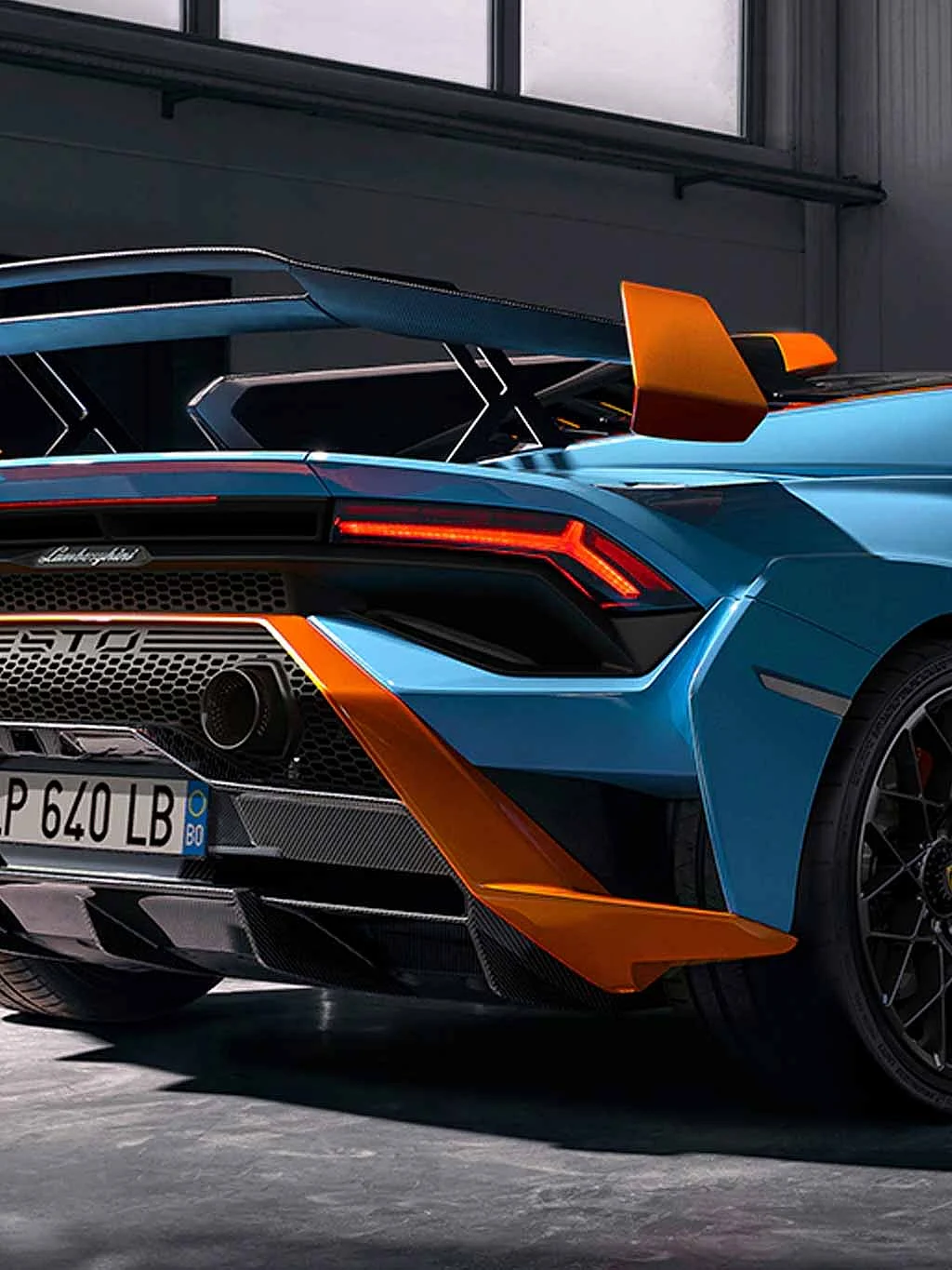  Lamborghini claims a 37% improvement in airflow efficiency and a 53% increase in downforce compared to Huracan Performante.
