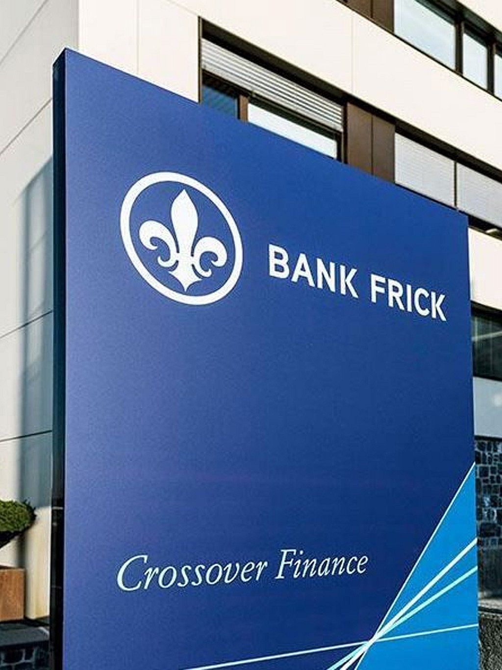 Crypto-Friendly Banks: Where to Store Your Crypto