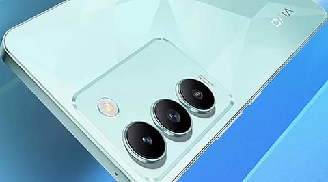 Best Amazon and Flipkart Smartphone Deals in February 2025