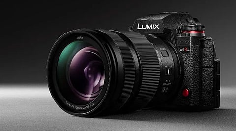 Best Features of the Panasonic LUMIX S1R Mark II for Filmmakers