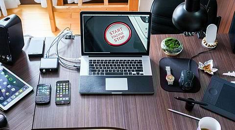 6-Essential-Laptop-Accessories-for-a-Business-Trip.jpg