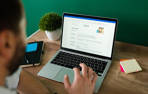 Get Hired Faster: How to Use LinkedIn Job Alerts Effectively