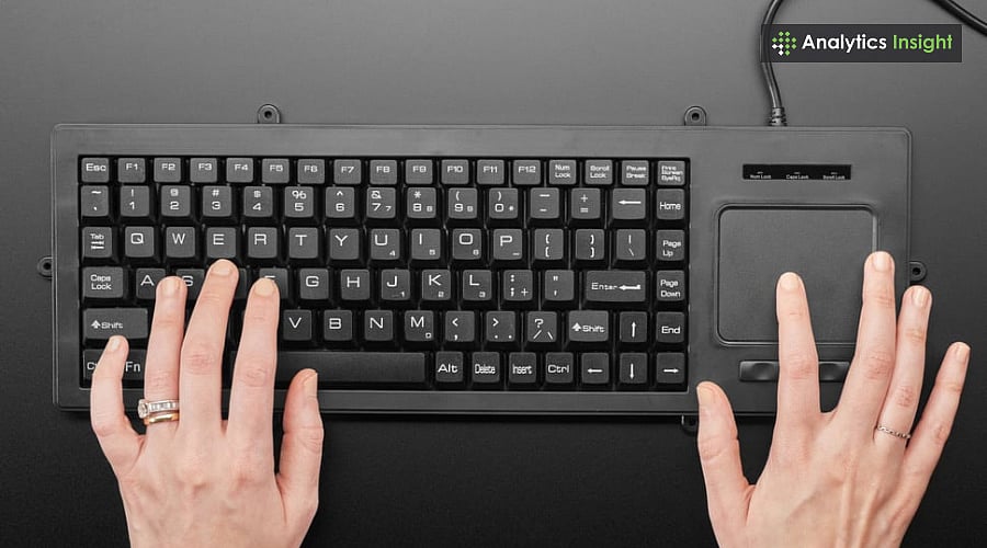 Medium Keyboard Format Top Keyboards with Touchpad in 2025
