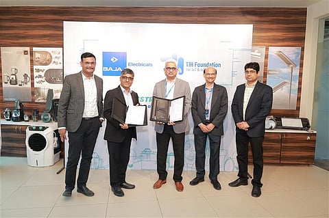 TIH at IIT Bombay and Bajaj Electricals Ltd. Forge Strategic Partnership to Co-Develop Smart Lighting Solutions