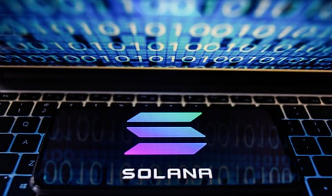 Solana Holds $126 As Risk-Off Hits Memes