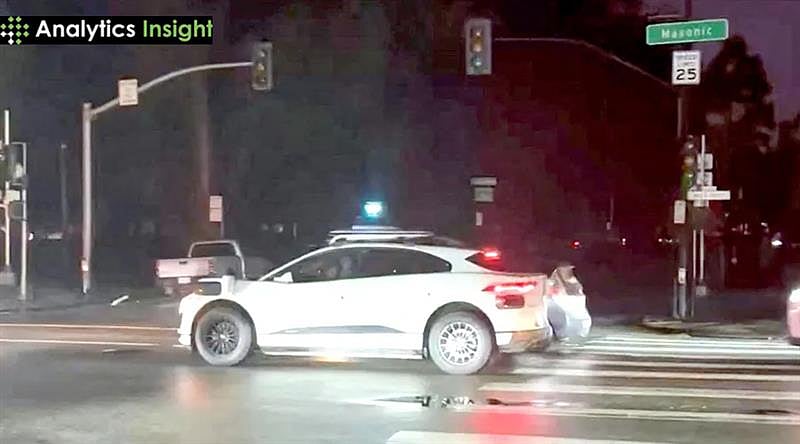 Elon Musk Mocks Waymo After Robotaxis Stall in San Francisco Blackout