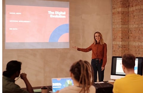 AI Presentation Maker Explained: How HIX AI’s AI Slides Generator Creates Fully Automated Slide Decks 