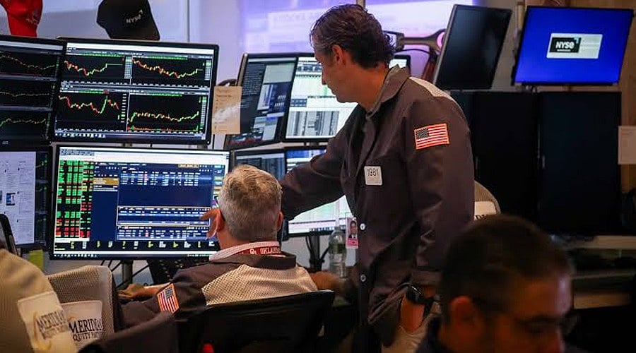 US Stock Market Today: Dow Rises on UnitedHealth Gain as Chip Stocks Drag NASDAQ and S&P 500 Lower