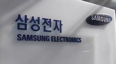 Samsung Electronics Stock Drops as Trade Risks Hit Global Supply Chains