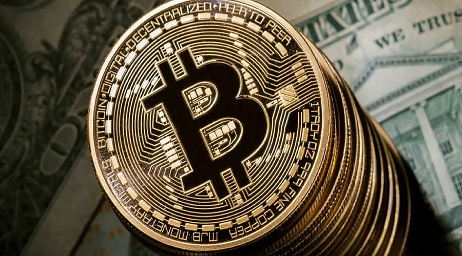 Bitcoin Price Falls to $62,567 as Bears Tighten Grip on the Market