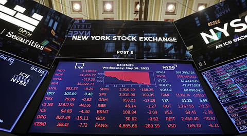 US Stocks Climb as Surprise Job Losses Support a September Fed Pause