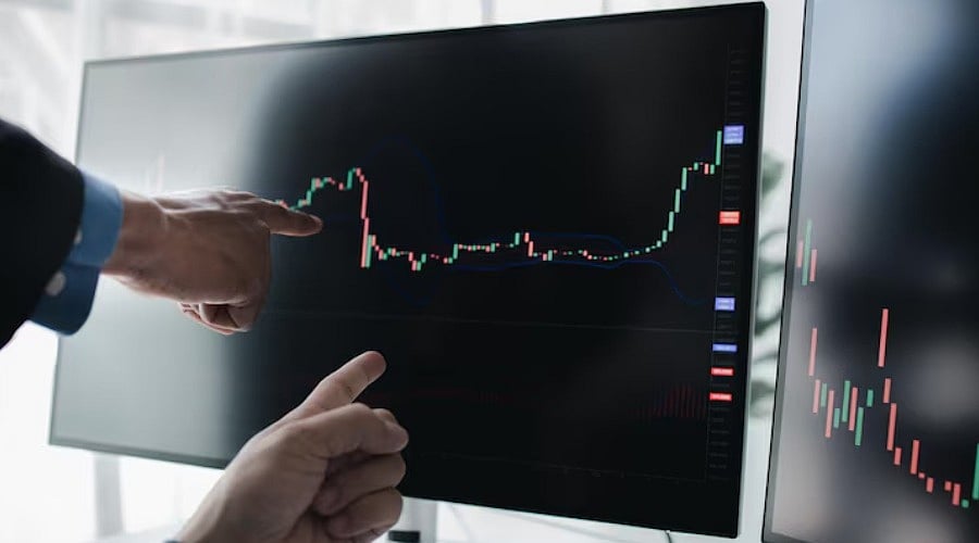 Indian IT Companies Turn to Client Unit Purchases to Secure Bigger Contracts