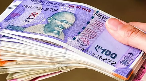 Rupee gains 26 paise as 7.8 GDP growth offsets global market jitters.jpg
