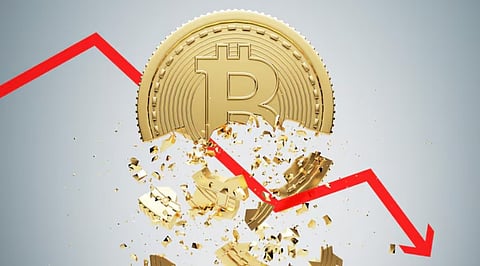 Bitcoin Falls as US-Iran Strikes Near Hormuz Push Oil Toward USD 95